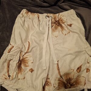 No Boundaries White Floral Men's Swim Trunks